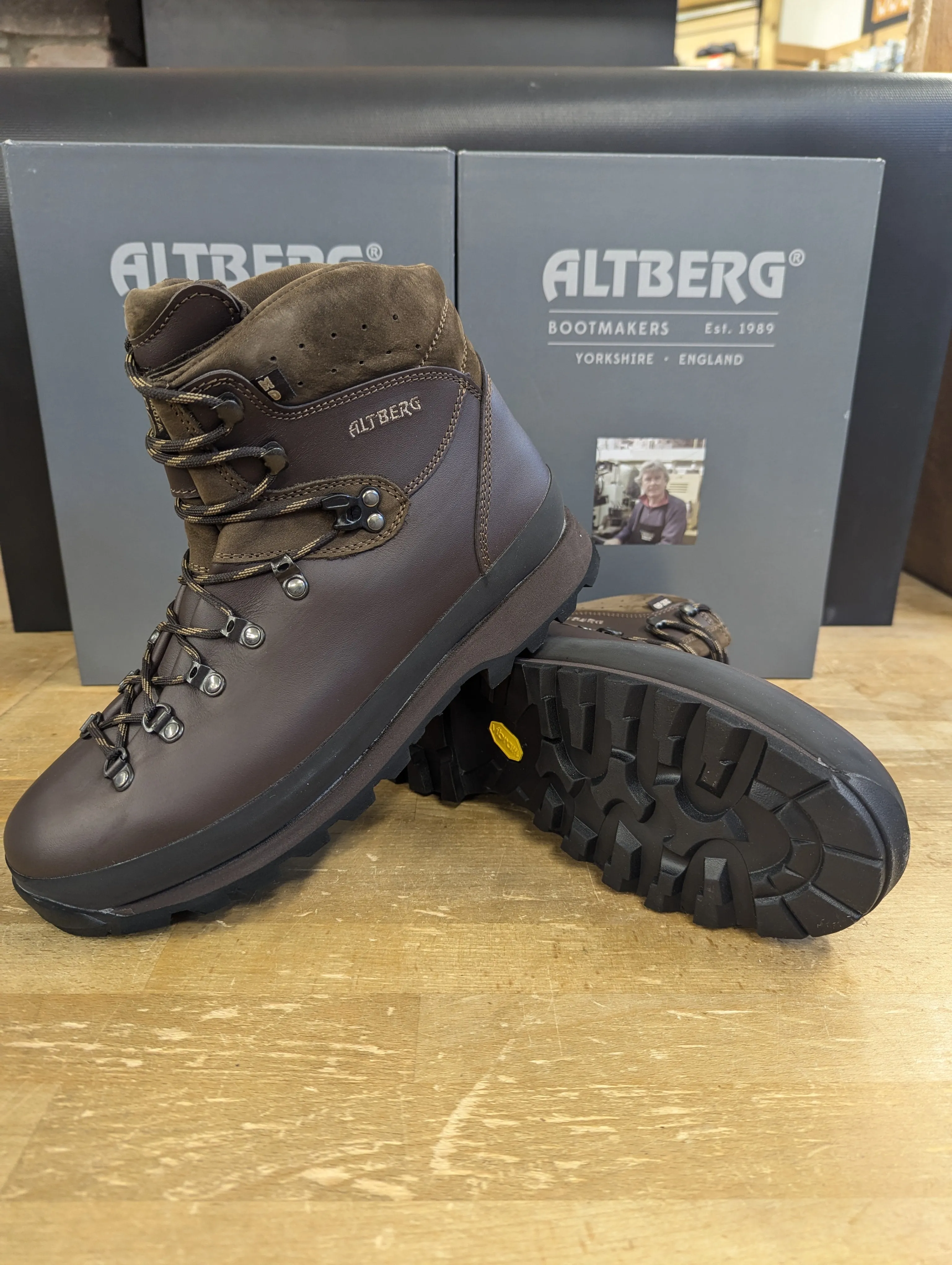 Altberg Tethera Hiking Boot Men's